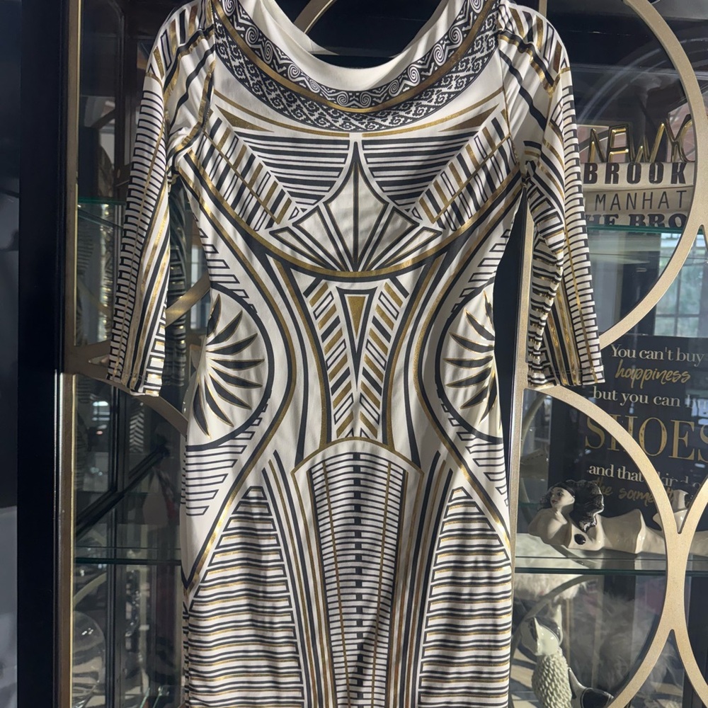 Arden B Bodycon dress w/ opened back. Never worn